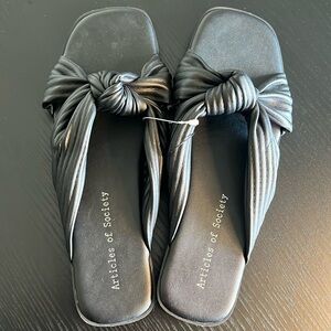 NWT New Articles of Society Black Faux Leather Knot Sandals 10 Square toe